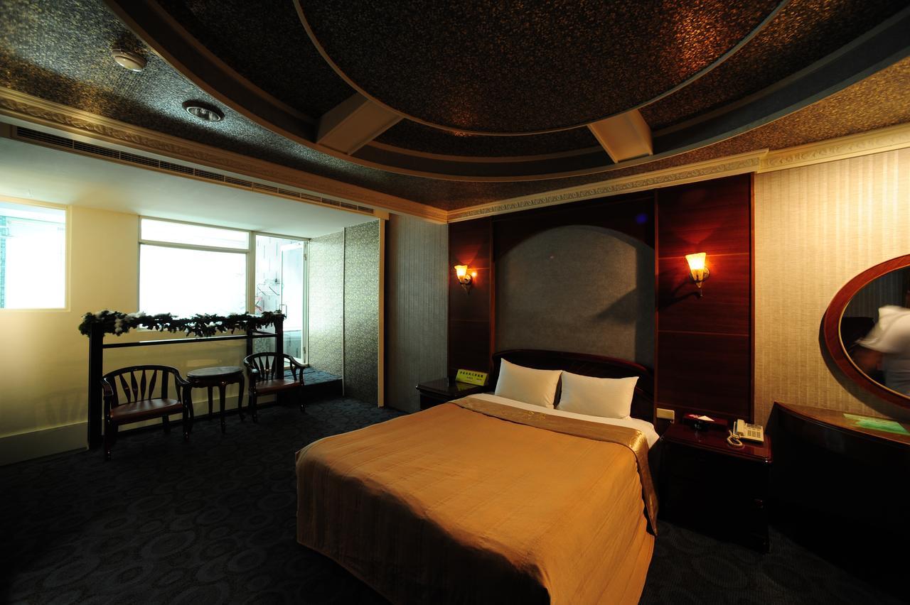 Golden Motel Hsinchu Buitenkant foto